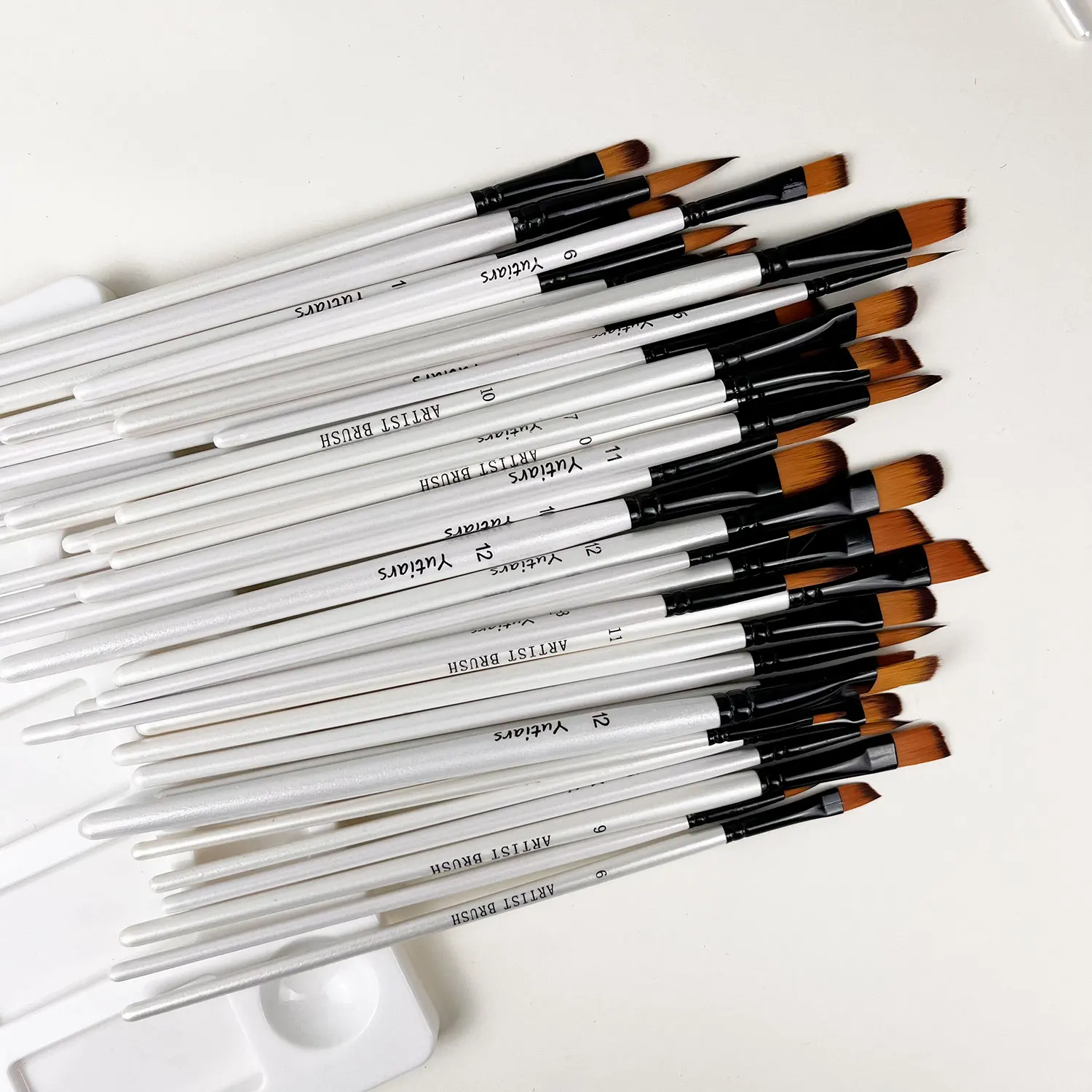 12pcs Artist Brushes with Nylon Tips - Wood Handle Professional Paintbrush Set for Acrylic, Watercolor, Gouache Painting 5