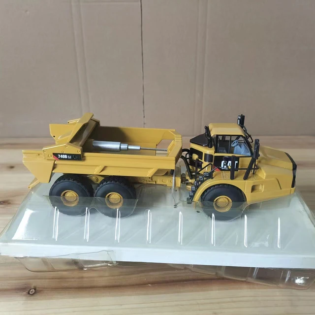 ノースコット 1／50スケール CAT 740B アーティキュレーテッドトラック