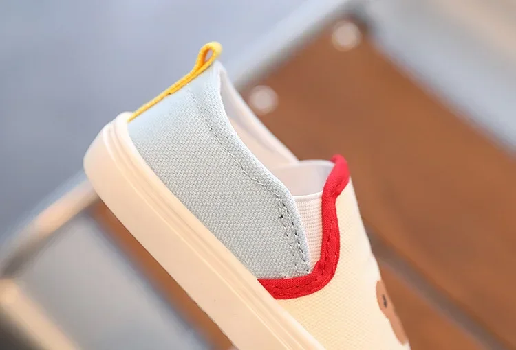 Mode atmungsaktive rutschfeste Kinderschuhe Kinder Segeltuchschuhe Slip on Cartoon Jungen Turnschuhe leichte Schulmädchen Schuhe Tênis – Detail 7