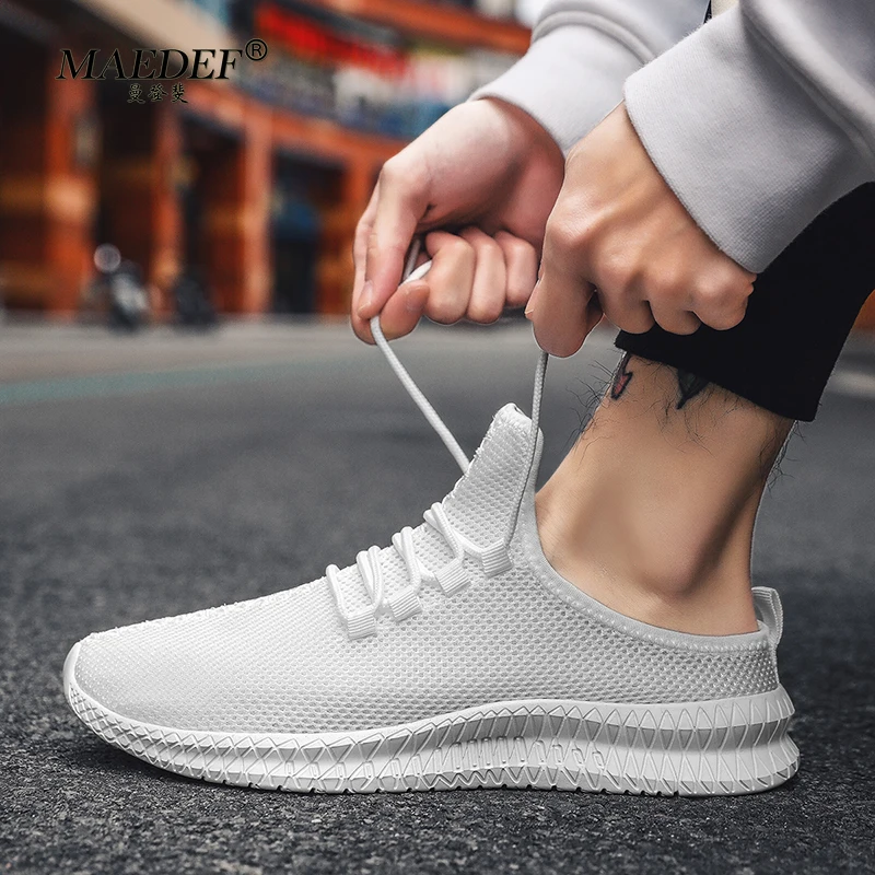 MAEDEF Men Lightweight Round Toe Mules Flats Soft Outdoor Slippers High Quality Summer Shoes Breathable Mesh Lazy Shoes for Men