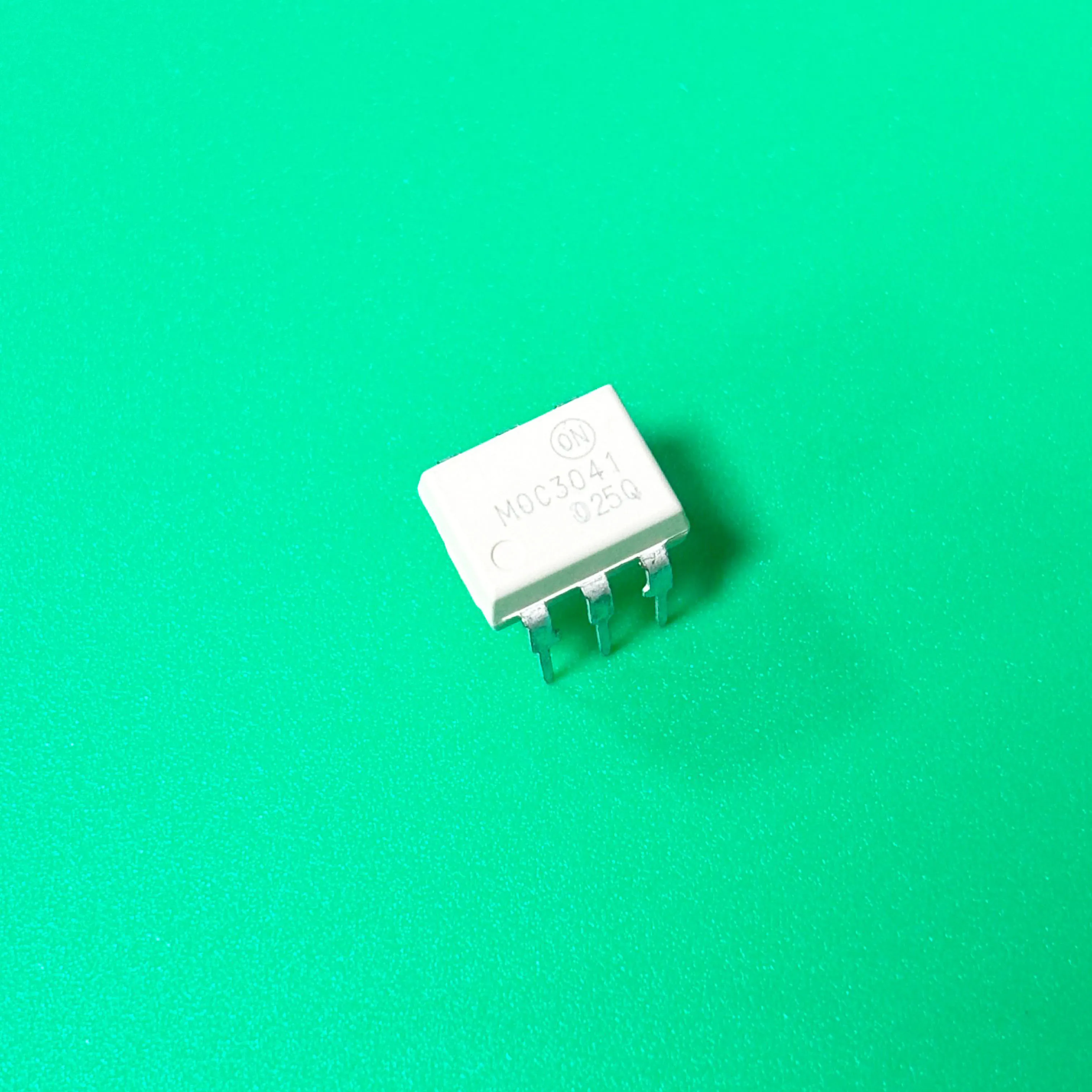 

10 шт./лот MOC3041M DIP-6 OPTOISOLATOR 4.17KV TRIAC 6DIP MOC3041-M MOC3041