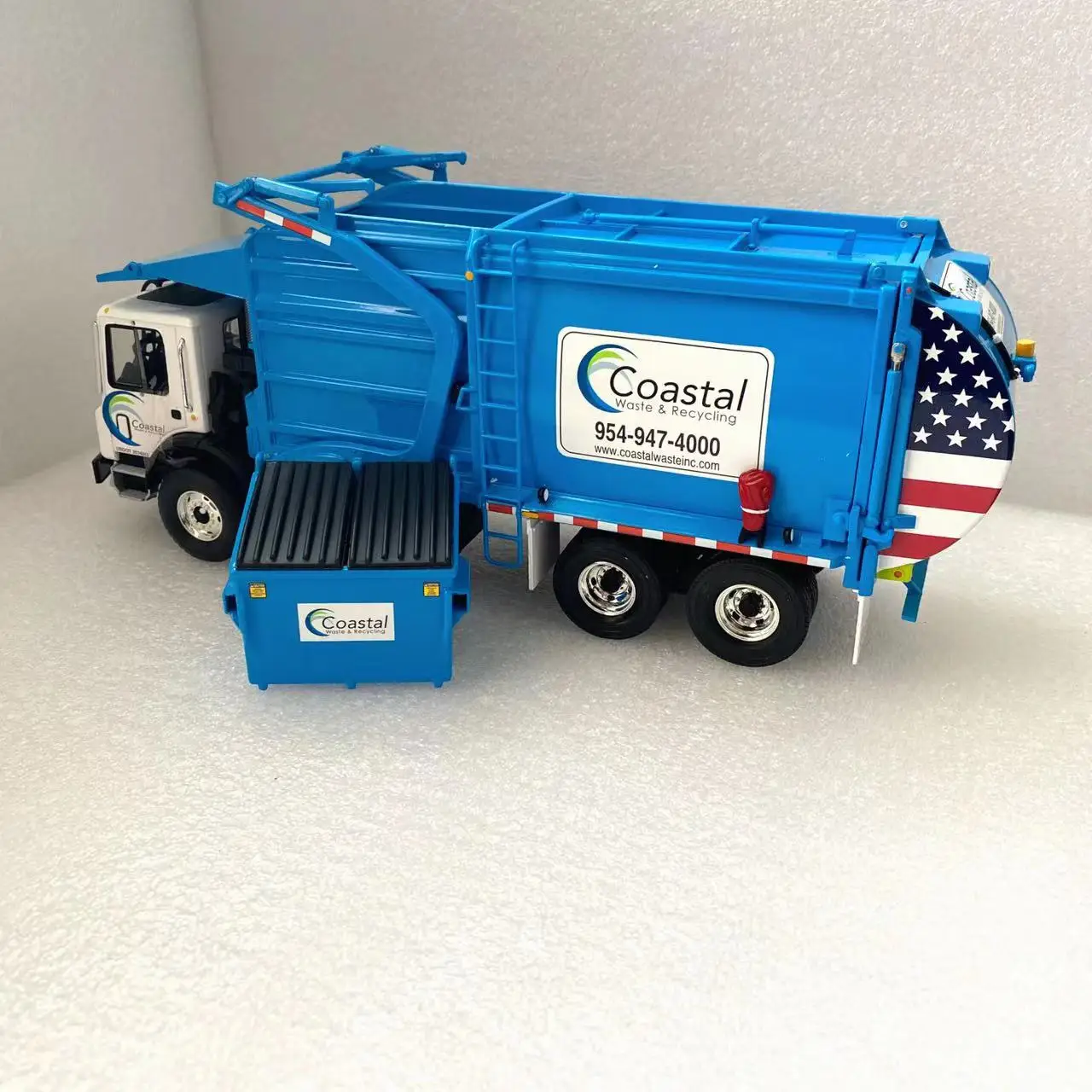 First Gear 1:34 Scale Mack Garbage Truck Die-cast Alloy Truck