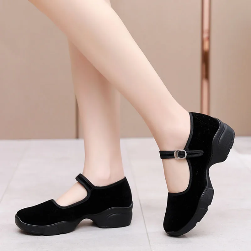 Women Shoes Black Velvet Pumps Buckle Strap Mary Jane Heels Lady Platform Block Heel Work Shoes Casual Walking Dance Cloth Shoes 3