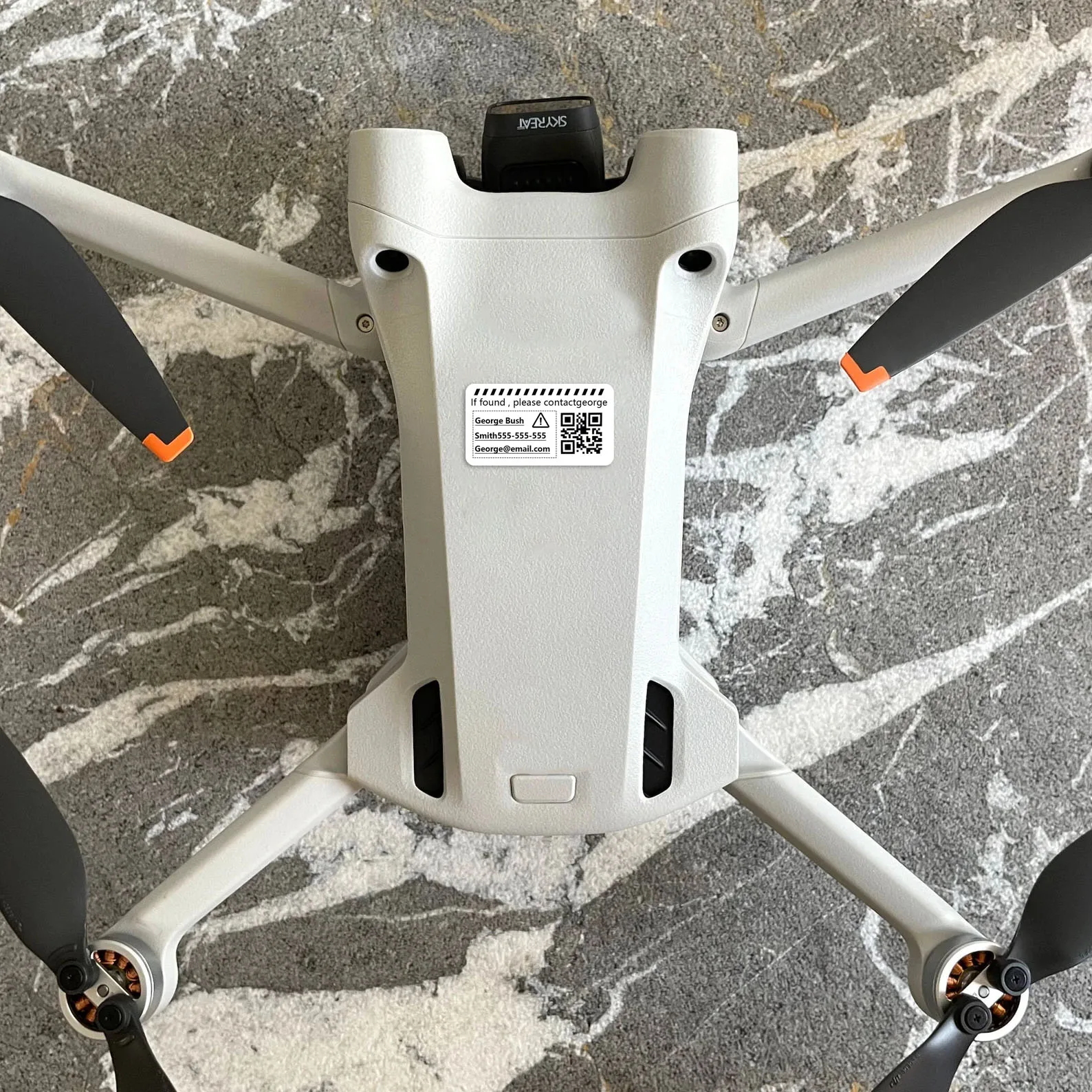 Paquet d'autocollants personnalisés pour drone, 44 pièces de 4cm, bleu profond.