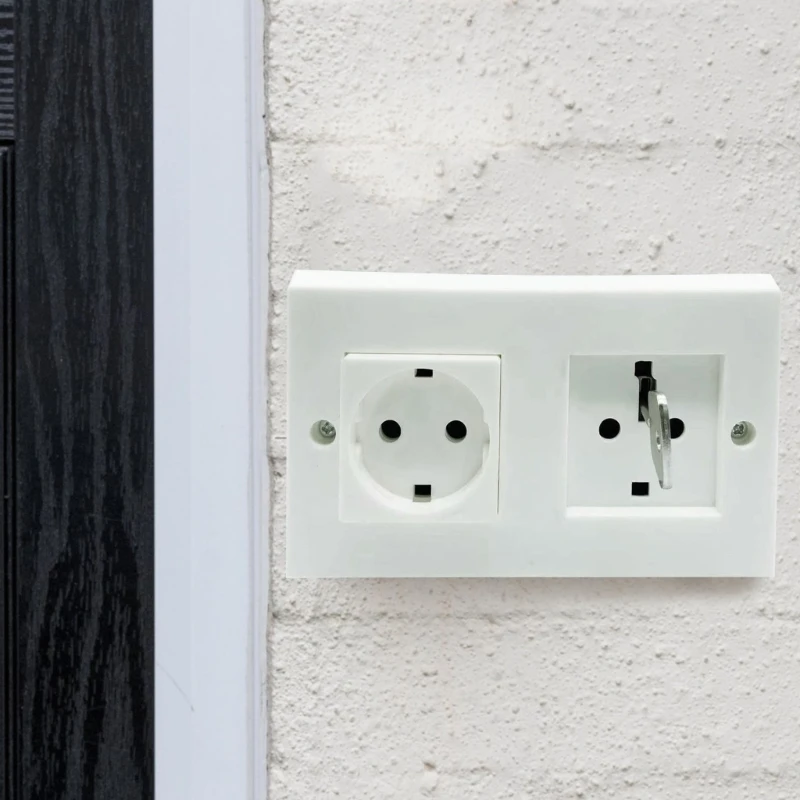Wall Security Box Fake Socket Box Key Holder Stash Box Easy Installation 3