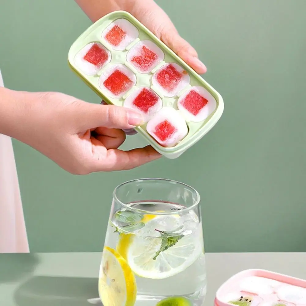 Frozen ice cube artifact ice-making mold household silicone ice tray with lid ice-making box mold cameo cube