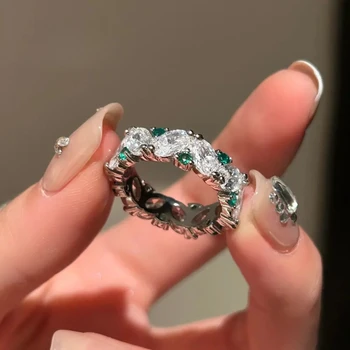 2025 New Chinese Sle National Sle Ring Pigeon Egg Chalcedony Grandmother Green Middle and Ancient High-Grade Texture Tide