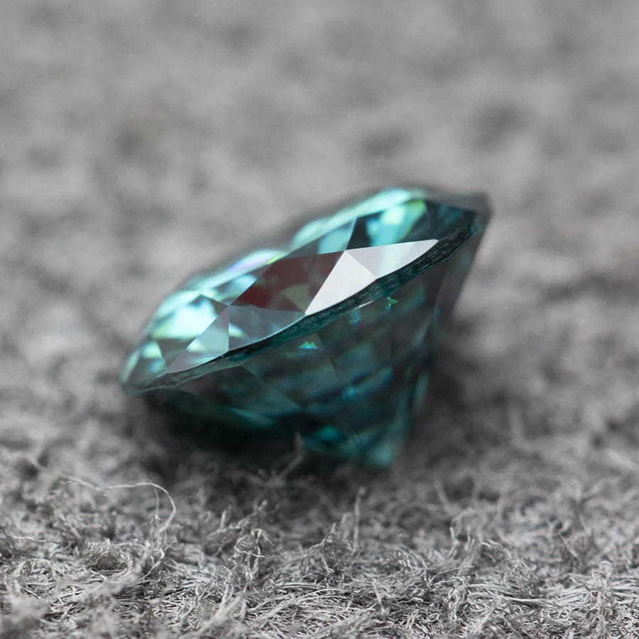Never Fade Emerald Green Moissanite Loose Diamond 0.5-5.0ct VVS1 Positive Pass Tester with GRA Certificate