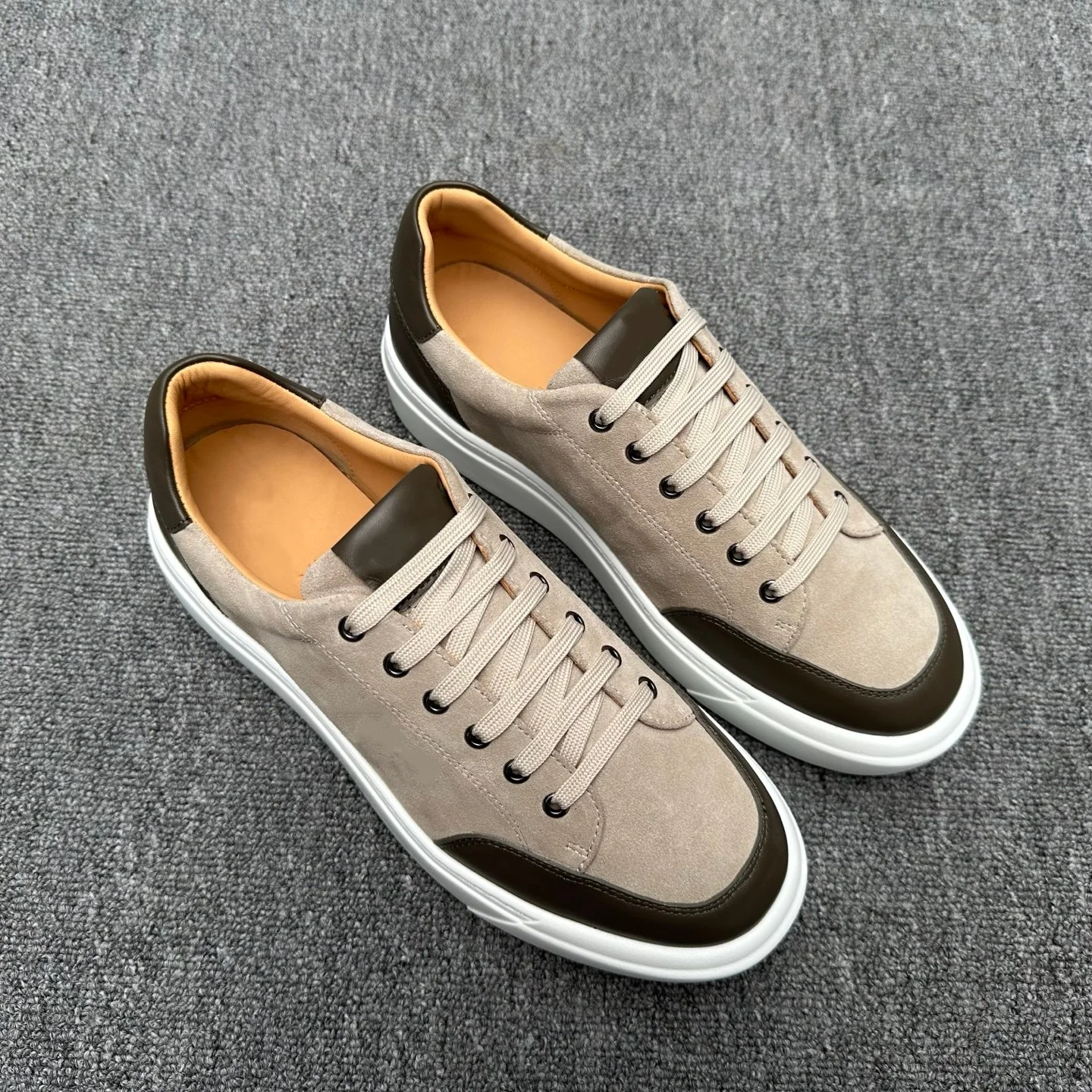 2026 New Luxury Men's Casual Skate Shoes, Cowhide Patchwork Niche Round Toe Trendy Sneakers, Retro Versatile Chunky Sole_vogvips.com
