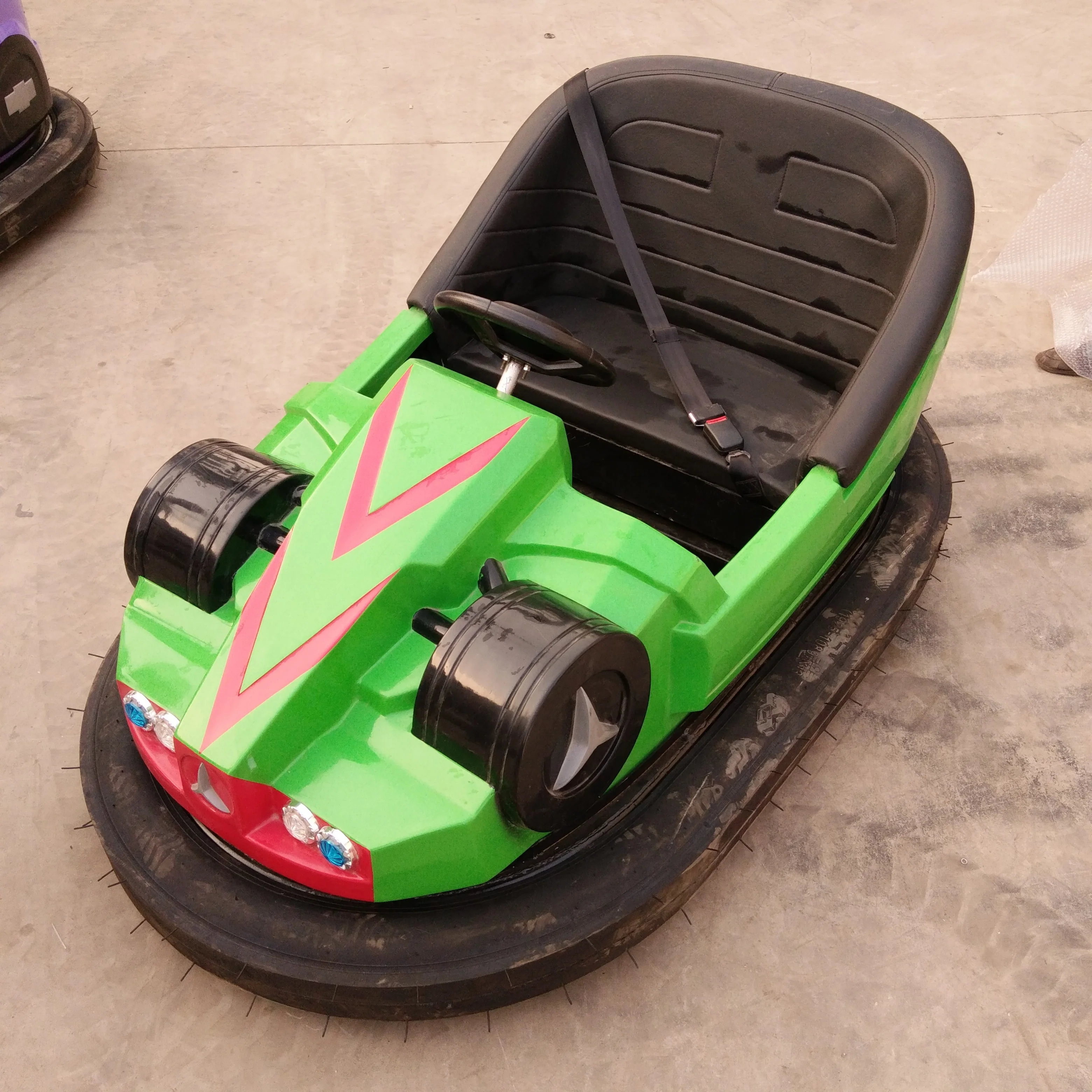Indoor and Outdoor Amusement Park Kids Electric Battery Bumper Car