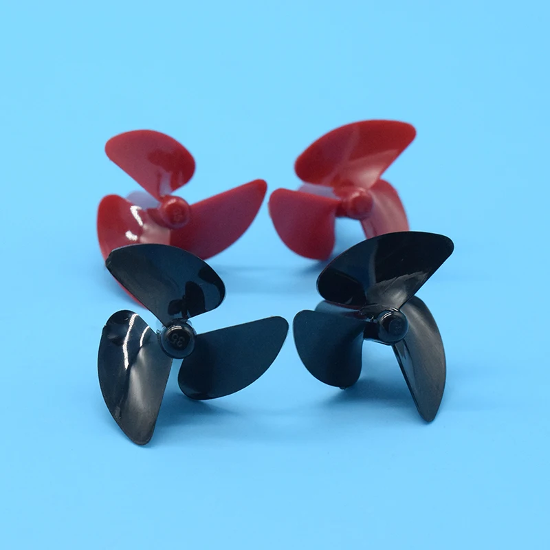 Hélice à 3 pales 35mm pour bateau RC, vue latérale, pales incurvées, couleur rouge