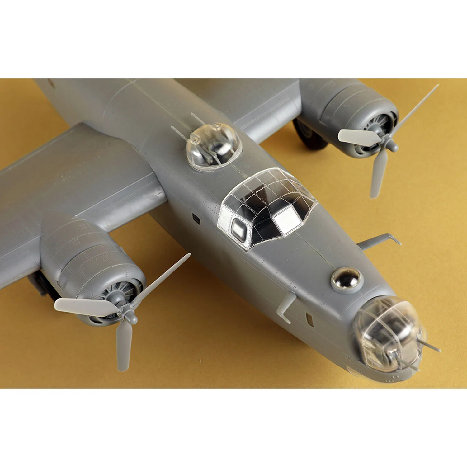 1/48 Scale HobbyBoss US B-24J Liberator Bomber Aircraft