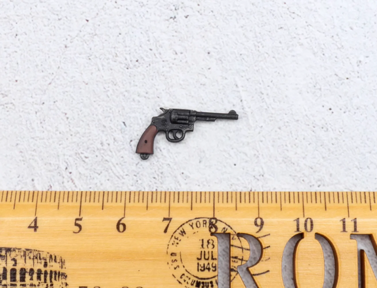 

DID XA80019 1/12 WWII American Armored Division Sherman M1917 Revolver for 6''