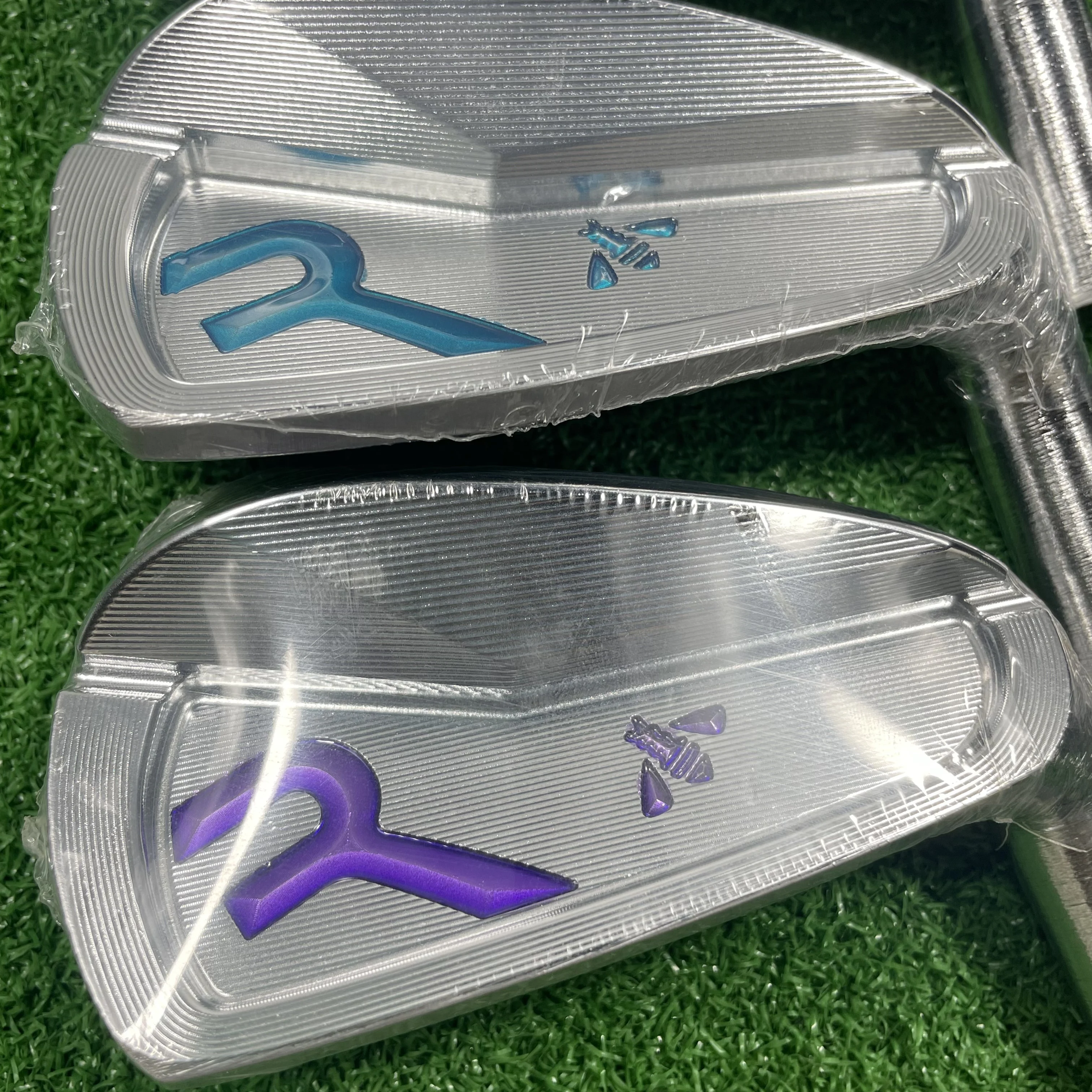 Golf club little Bee golf iron set silver 4-p 7psc soft iron forging