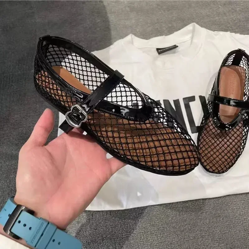 Summer Mesh Hollow Sandals Women Flats Shallow Loafers 2024 New Beach Walking Designer Shoes Comfort Retro Female Zapatillas 5