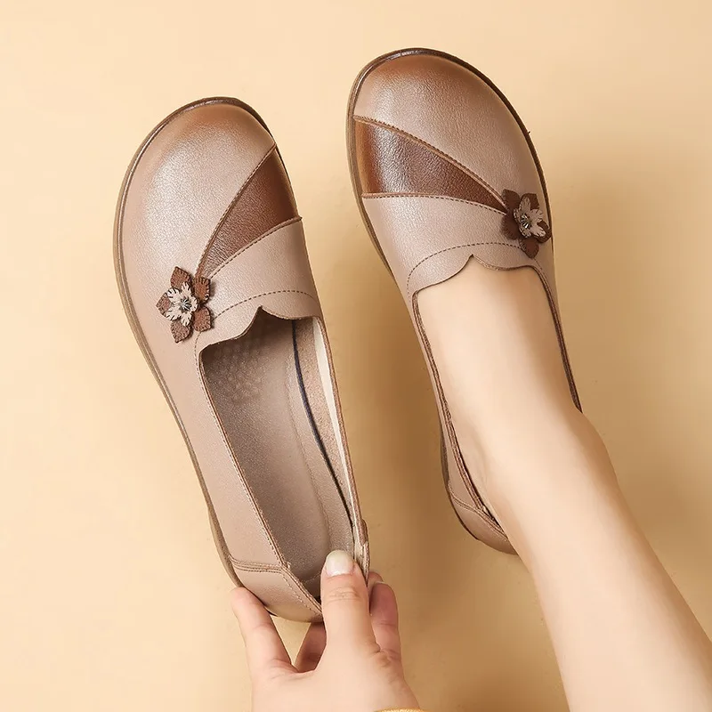 

Spring Autumn Fashion Leather Loafers Casual Women's Flat Shoes Women Lightweight Slip on Work Shoes women's single shoes