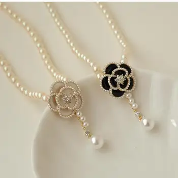 Vintage Sweet Pearl Flower Pendant Necklace For Women Jewelry 2025 Trending Luxury Korean Women's Pearls Bead Necklaces Colar