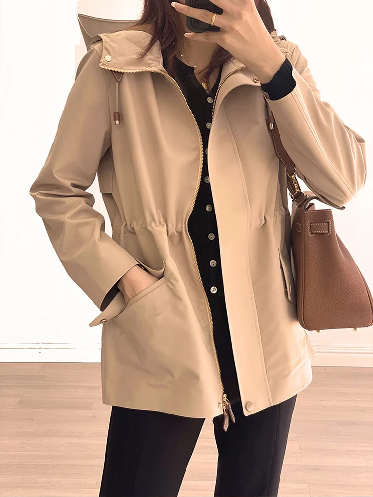 

Retro spring and autumn ladies new British style long-sleeved hooded fashion Joker coat zipper waist slim ladies windbreaker.