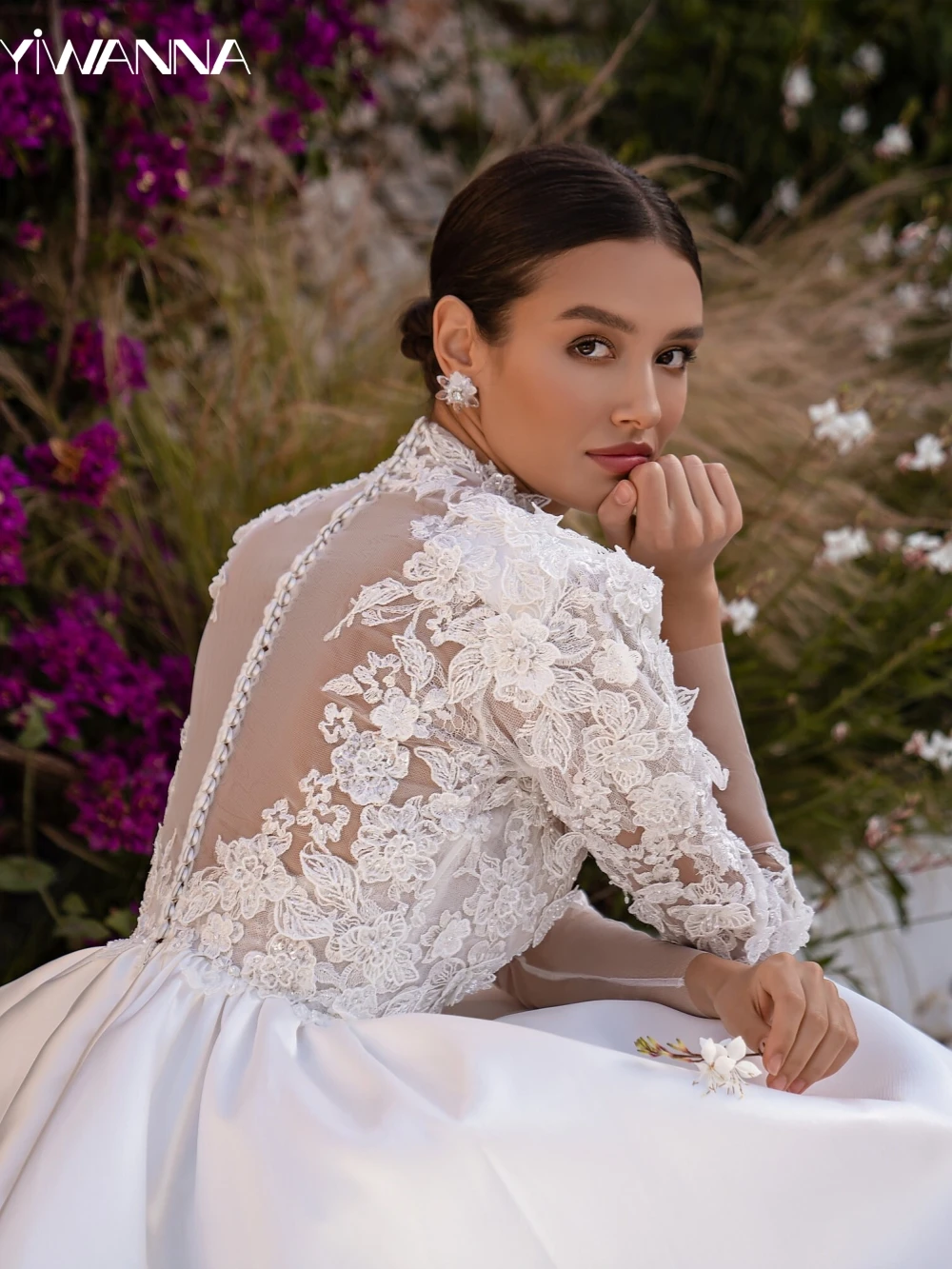 Modest High Collar Long Sleeve Wedding Dress Sparkly 3D Flower Bride Robe Elegant Satin Bridal Gown Customized Robe De Mariée 2