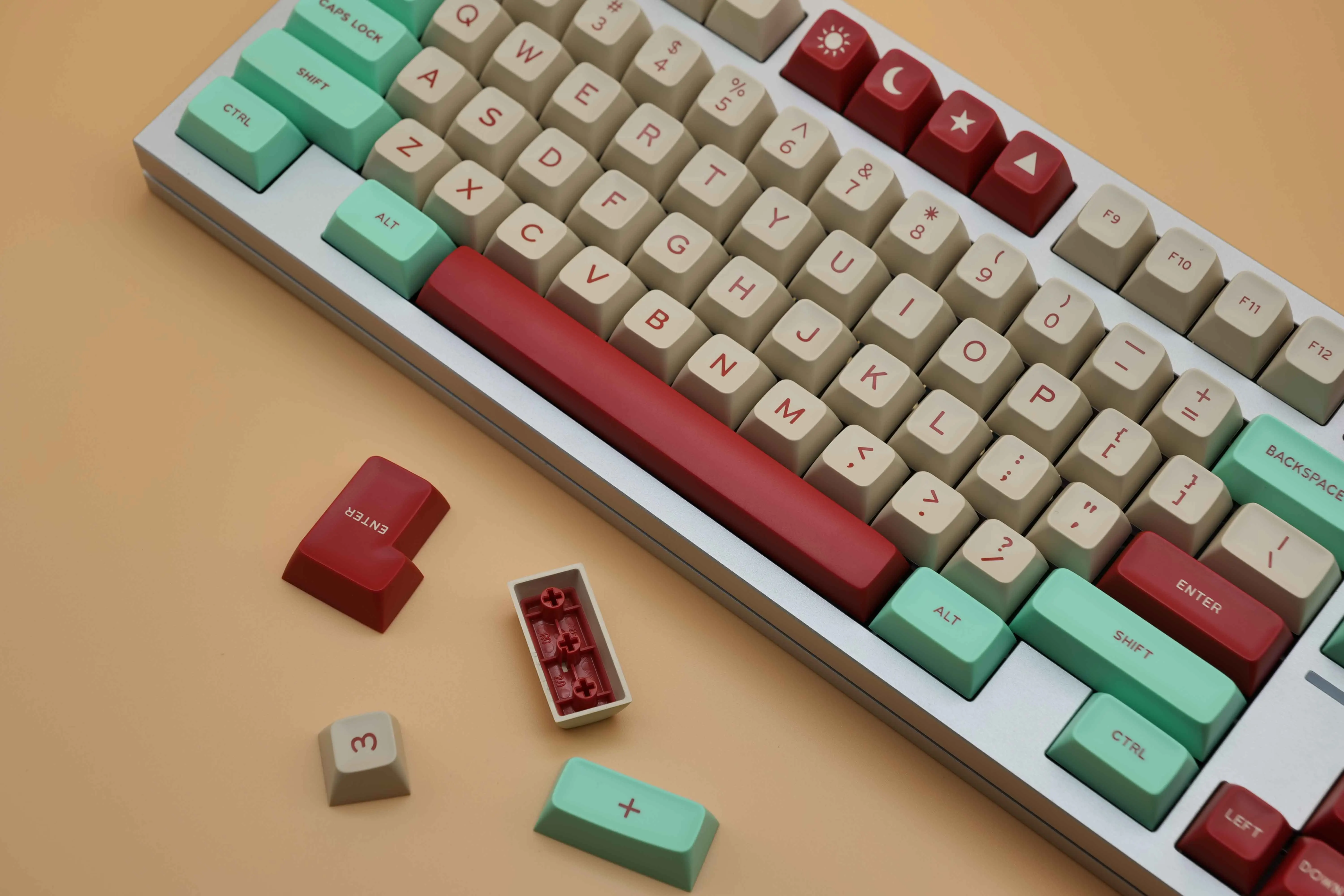 GMK DaYe Keycaps, perfil cereja, moldagem em