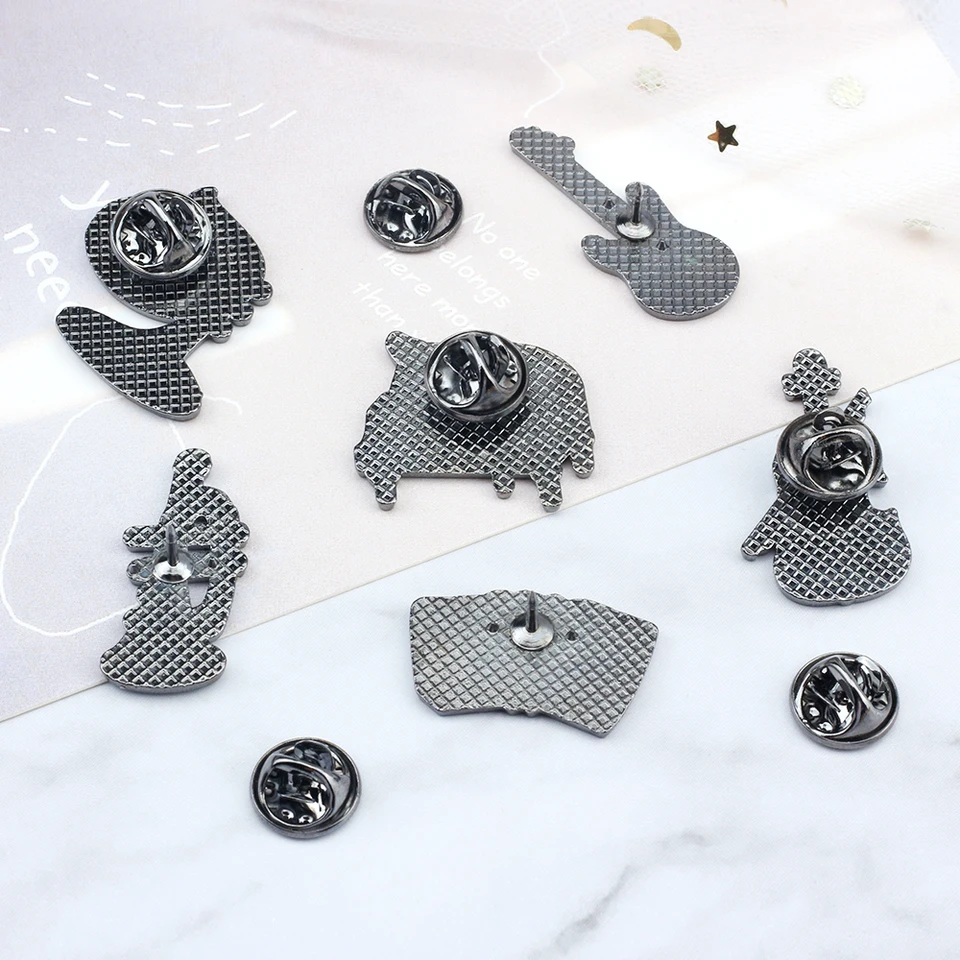 Vaguelly 10stuks Creatieve Violinen Broche Modeaccessoire Voor Kleding Tassen Unieke Alloy Speld Met Gedetailleerd Werk Voor Hoeden Sjaals