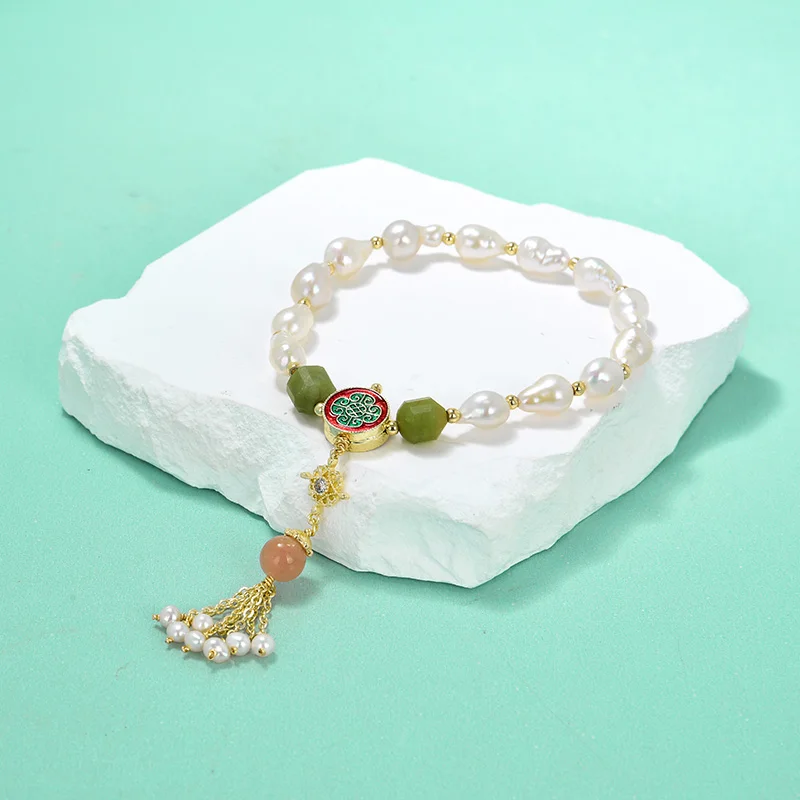 

Natural pearl Democratic style pearl bracelet designer handmade light luxury fine fashion niche personality