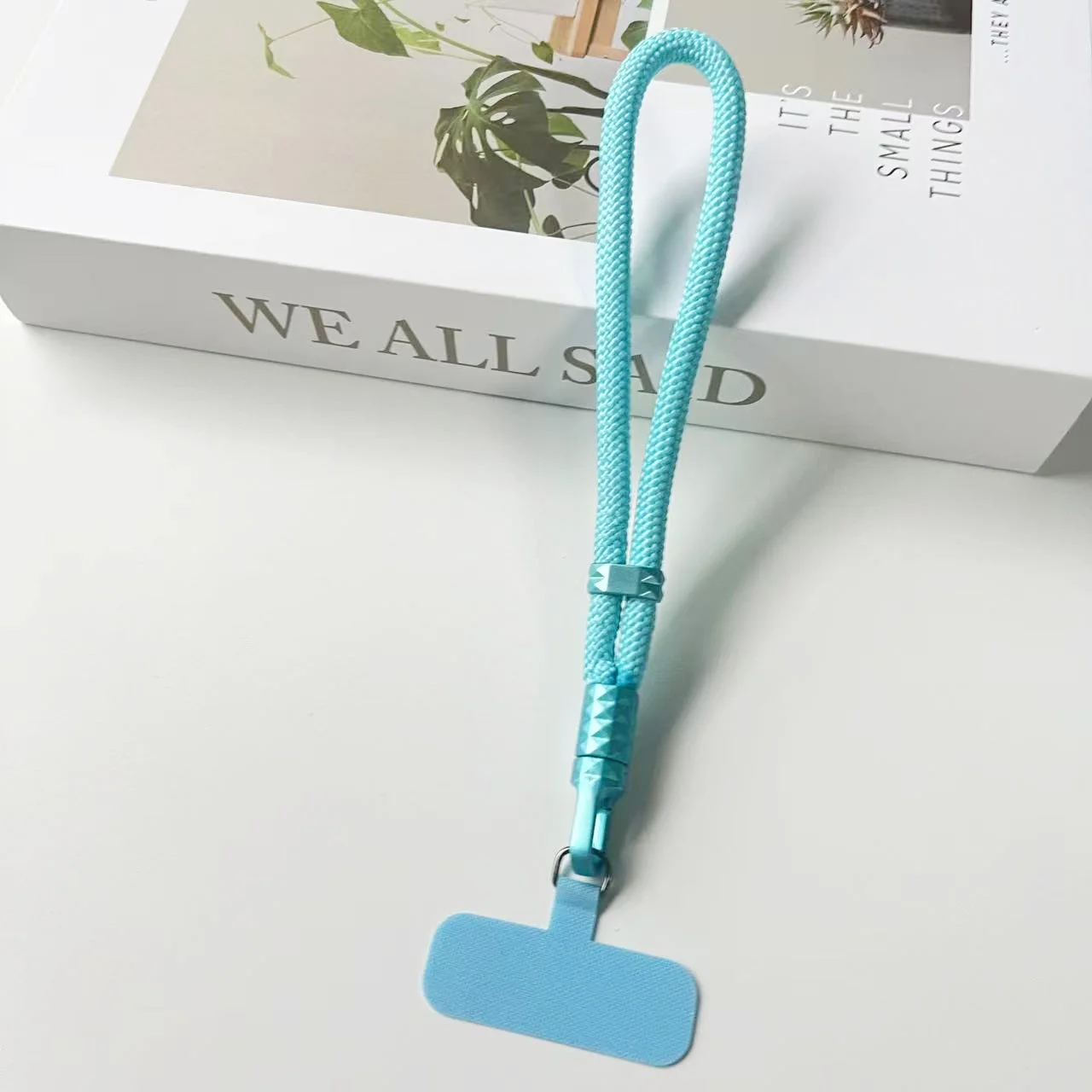 Rotating Mobile Phone Lanyard with Adjustable Anti-Tangle Wrist Strap