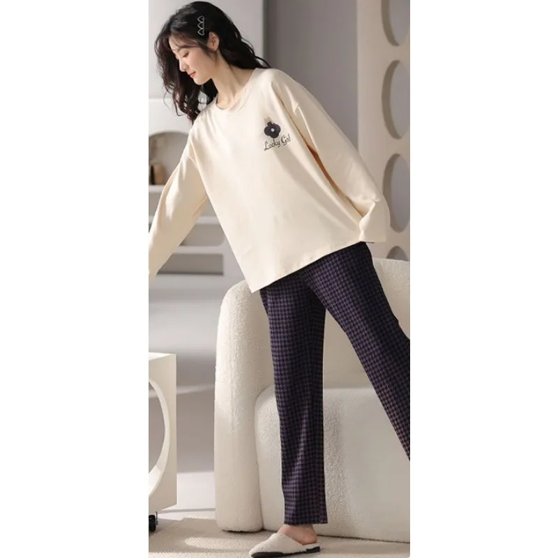 Рисунок 4 - Новейшая Пижама на весну и осень