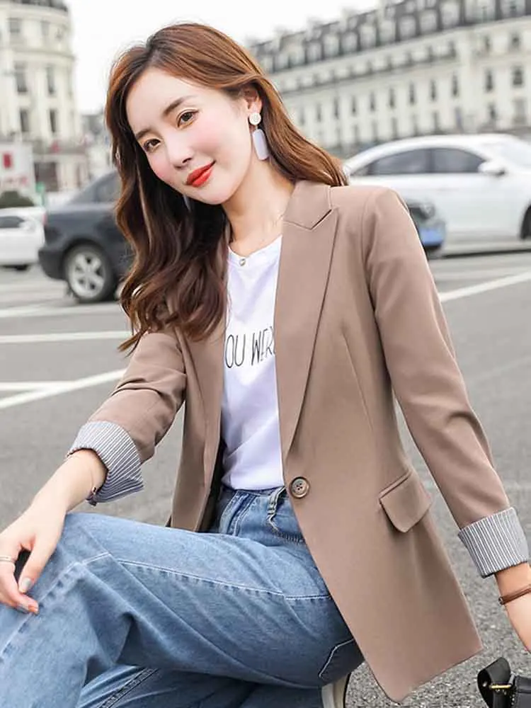 Single Button Blazer Casual Fashion Style Jacket Office Lady Coat Wear with Two Pockets