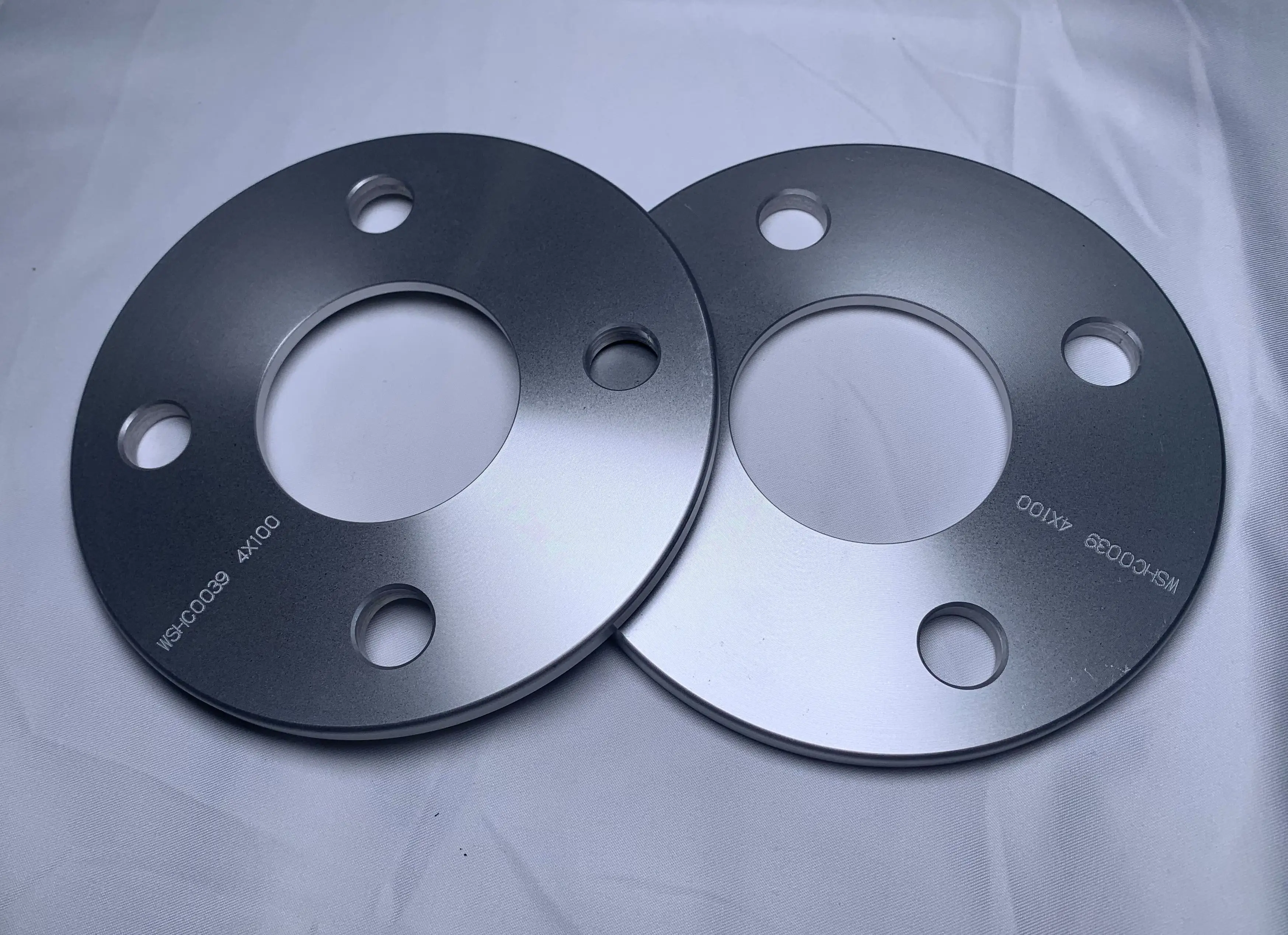 2pcs 8mm Wheel Spacers Adapters PCD 4x100 Center Bore 57.1mm