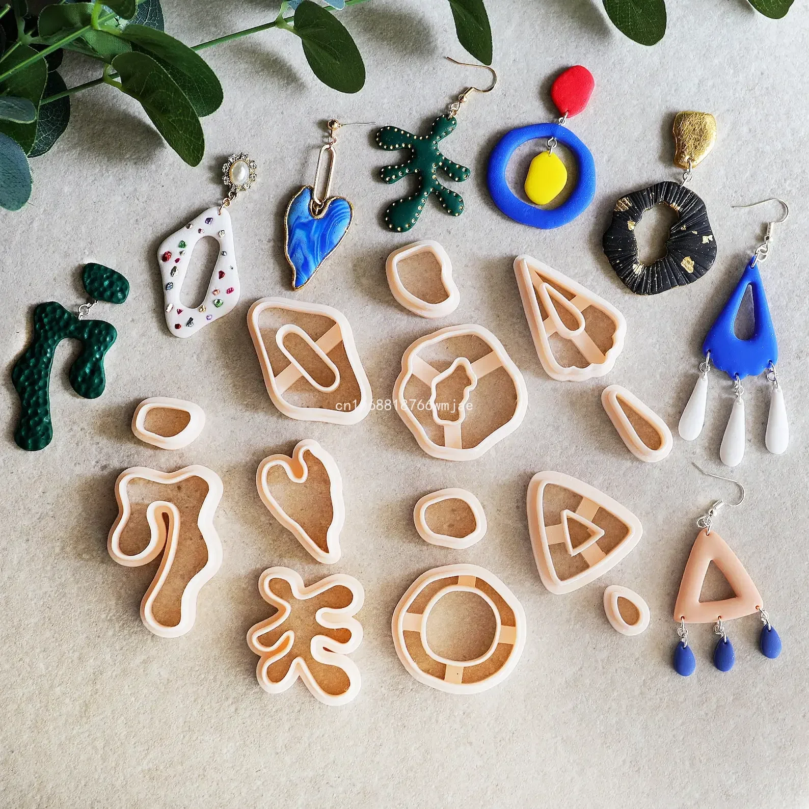 Polymer Clay Cutter Irregular Geometric Polymer Clay Molds Leaves Abstract Shaped Clay Cutters for DIY Earring Jewelry Pendant Embossing Cutting