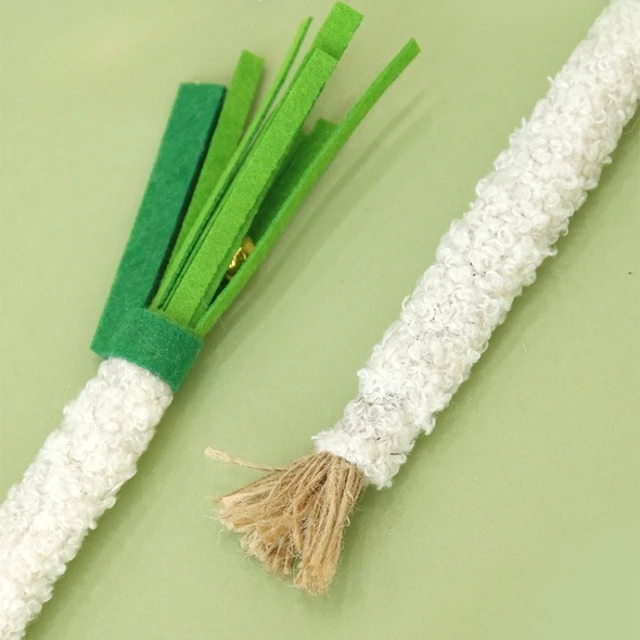 1PC Wooden Sky Liao Scallion Cat Toy Simulated Vegetable Bite resistant Self stimulating Grinding Teeth Teasing Cat Pet Supplies 4