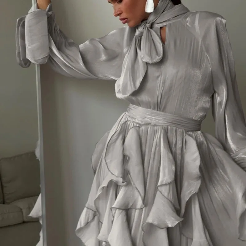 Nuovo Elegante Abito Lungo da Sera/Cerimonia da Donna 2026 con Volant, in Chiffon Lucido, a Maniche Lunghe, con Cintura Annodata e Strati - immagine 2