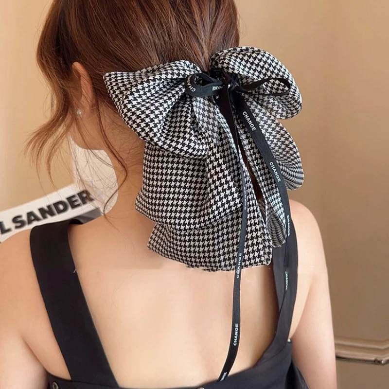 Girls Delicate Clip Headwear Butterfly Hair Clip Korean Hair Accessories for Women Lady Cute Irregular Plaid Bowknot Hair Claws women sexy lace gloves summer cycling driving gloves elastic fishnet delicate gloves lady half finger glove fingerless sun glove