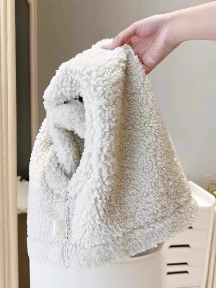 Slide image 7574e76865cc4611a76ae5d3f74d2ce5