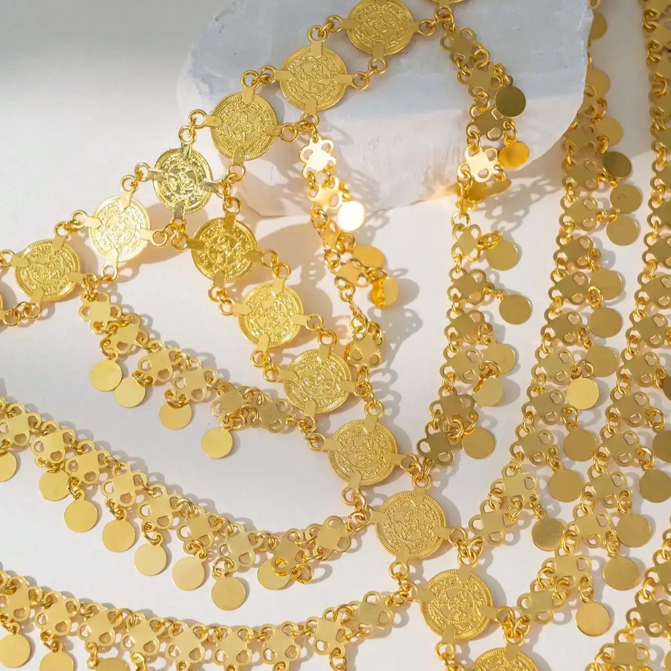 قلادة رأس ذهبية شرقية متعددة الطبقات