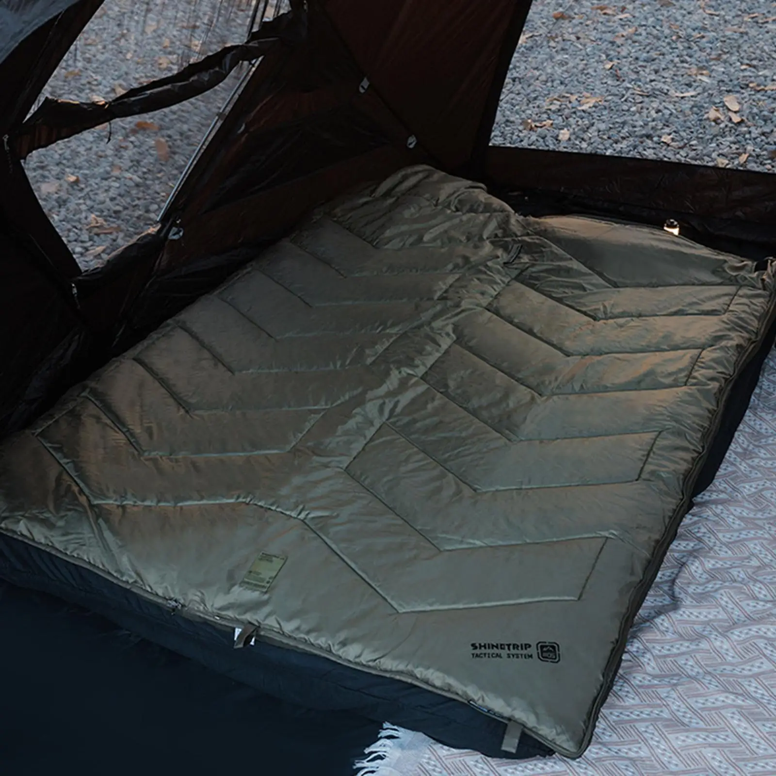 Camping Sleeping Bag Compact Versatile Comfortable Indoor Outdoor Sleeping Bag for Emergency Hiking Traveling Trekking Home