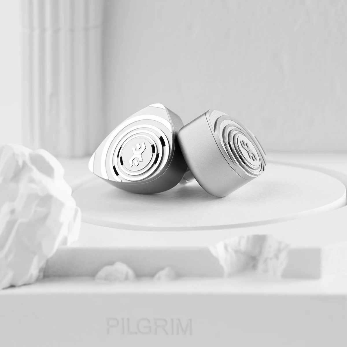 Elysian Acoustic Labs Pilgrim 1 LSR DD+3 Sonion BA ハイブリッド