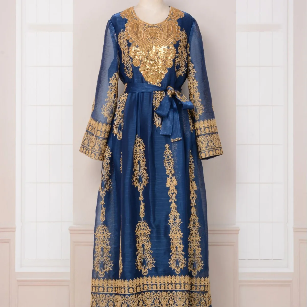 Moroccan Caftan Abaya For Women Dubai Muslim Robe Embroidered Pattern Round Neck Large Swing Long Dress For Party Clothing