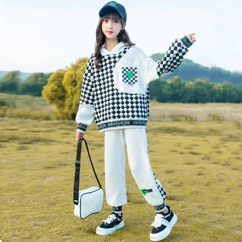 

Girls Spring Street Sports Suit 2023 New Fashionable Plaid Long Sleeve Hoodie + Patchwork Pants Big Children'S Clothing Sets