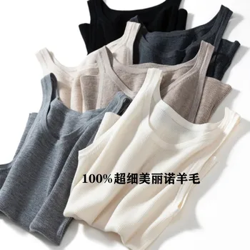 Canotta da donna lavorata a maglia girocollo in lana merino super fine al 100% a taglio fine, vestibilità slim, senza maniche