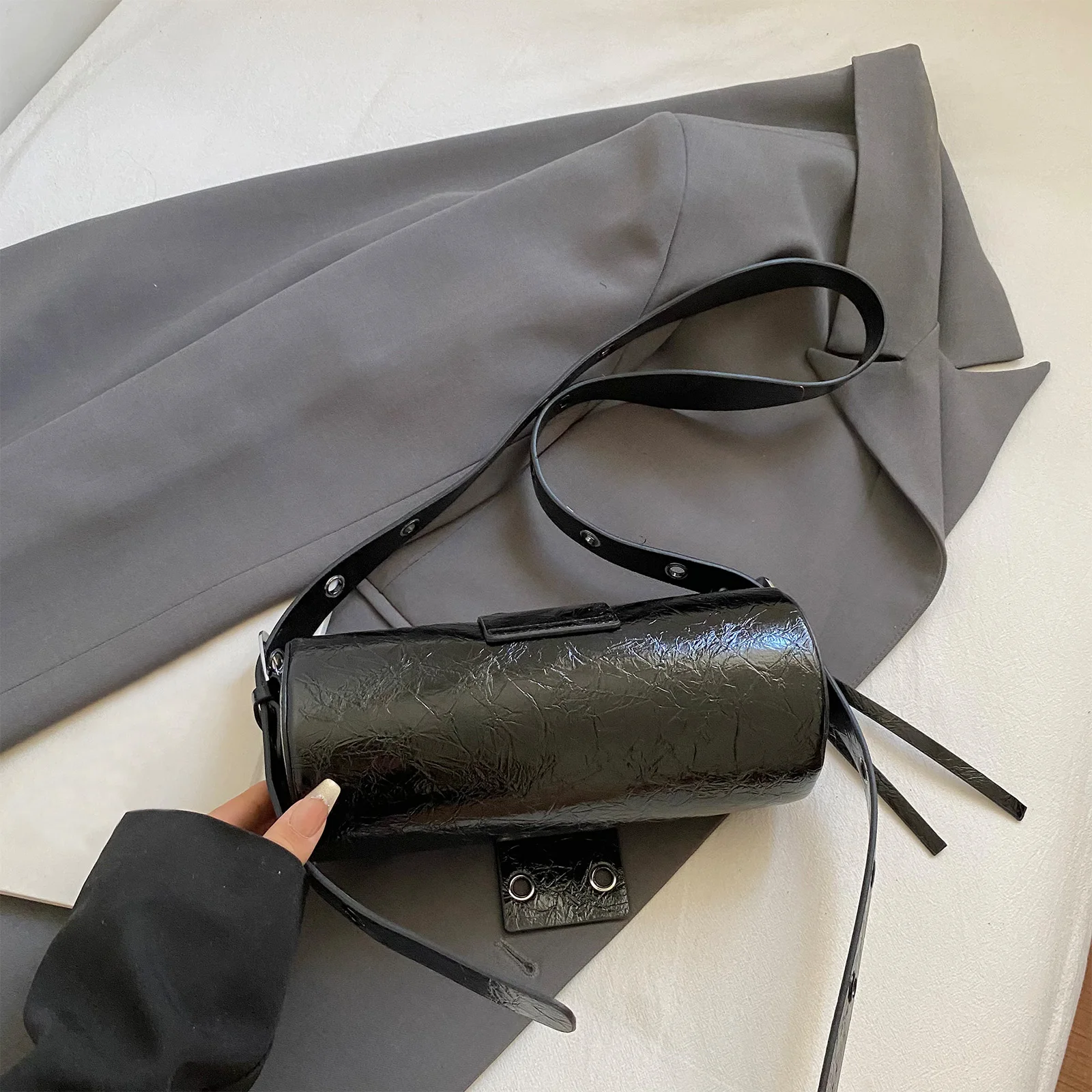 Women PU Leather Shoulder Bag Vintage Underarm Bag with Adjustable Strap Cylinder Bag for Work Shopping Travel Daily