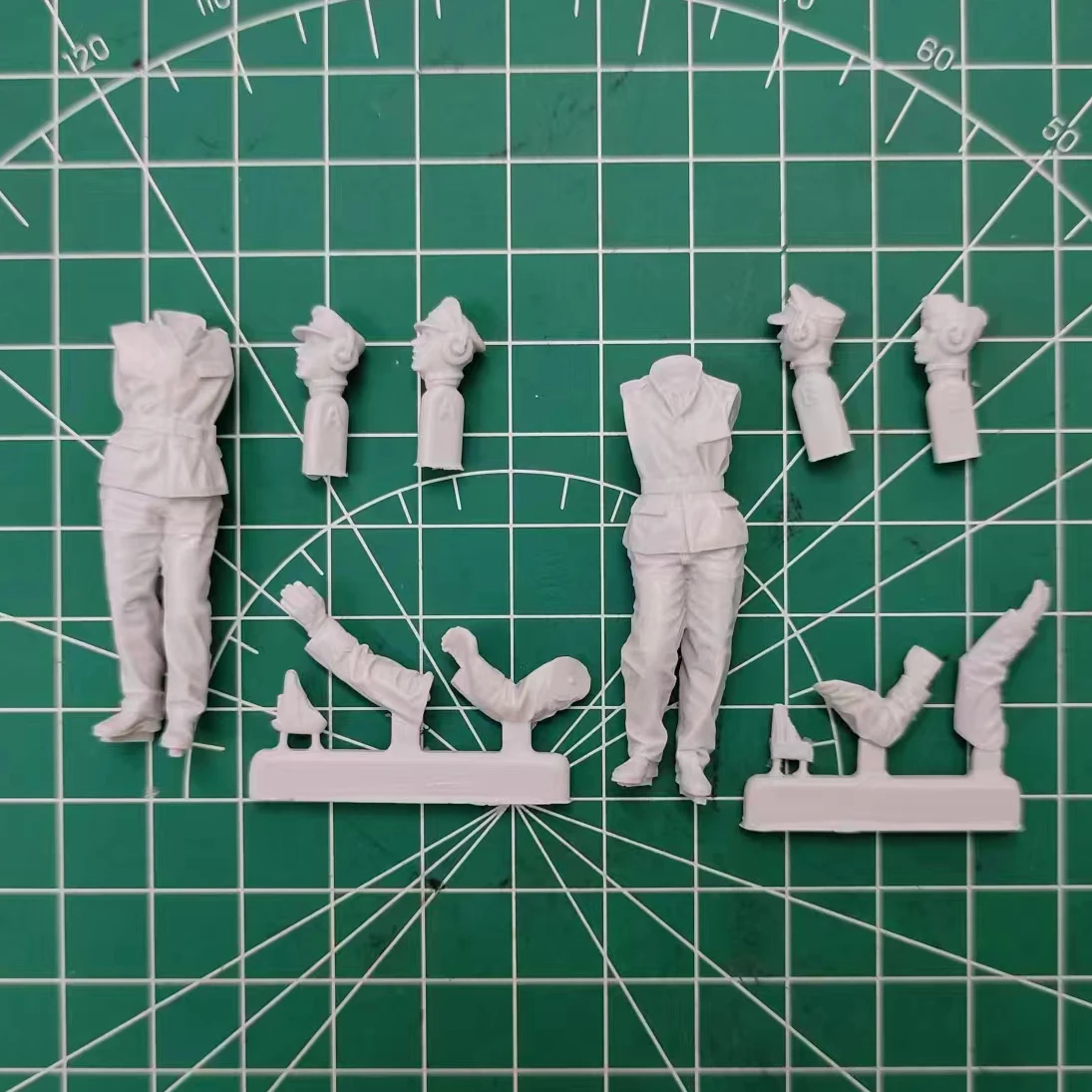 1/35 Resin Figure Model Kits Historical Military Hobby Miniature Toys Panzer Commander Set (2 Figures) Unassambled Unpainted 391 2