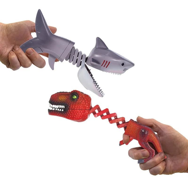 

Creative Spoof Shark Telescopic Spring Manipulator Clip Novelty Funny Bite Hand Dinosaur Prank Parent-child Interaction Toys