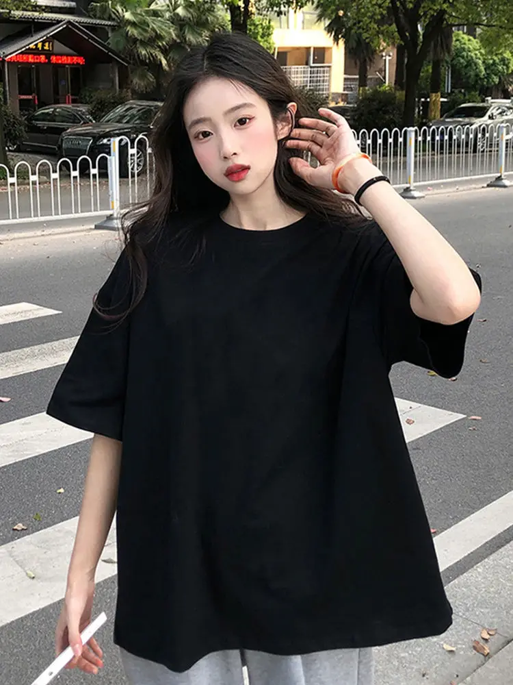 Рисунок 6 - Футболка женская с коротким рукавом и круглым вырезом