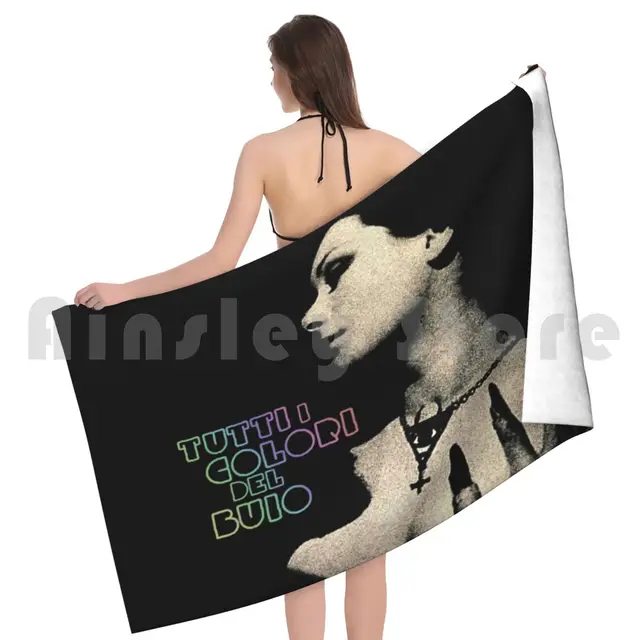 The Dark 커스텀 타올: 착취적 스타일, 편안함, 다목적성을 갖춘 해변 필수품