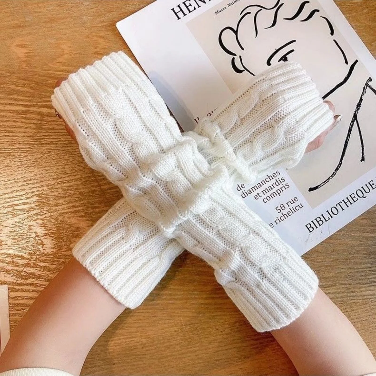 2PCS Cable Knit Fingerless Gloves, Women's Soft Warm Knitted Arm Warmers, White Winter Hand Accessories, Stylish Elastic