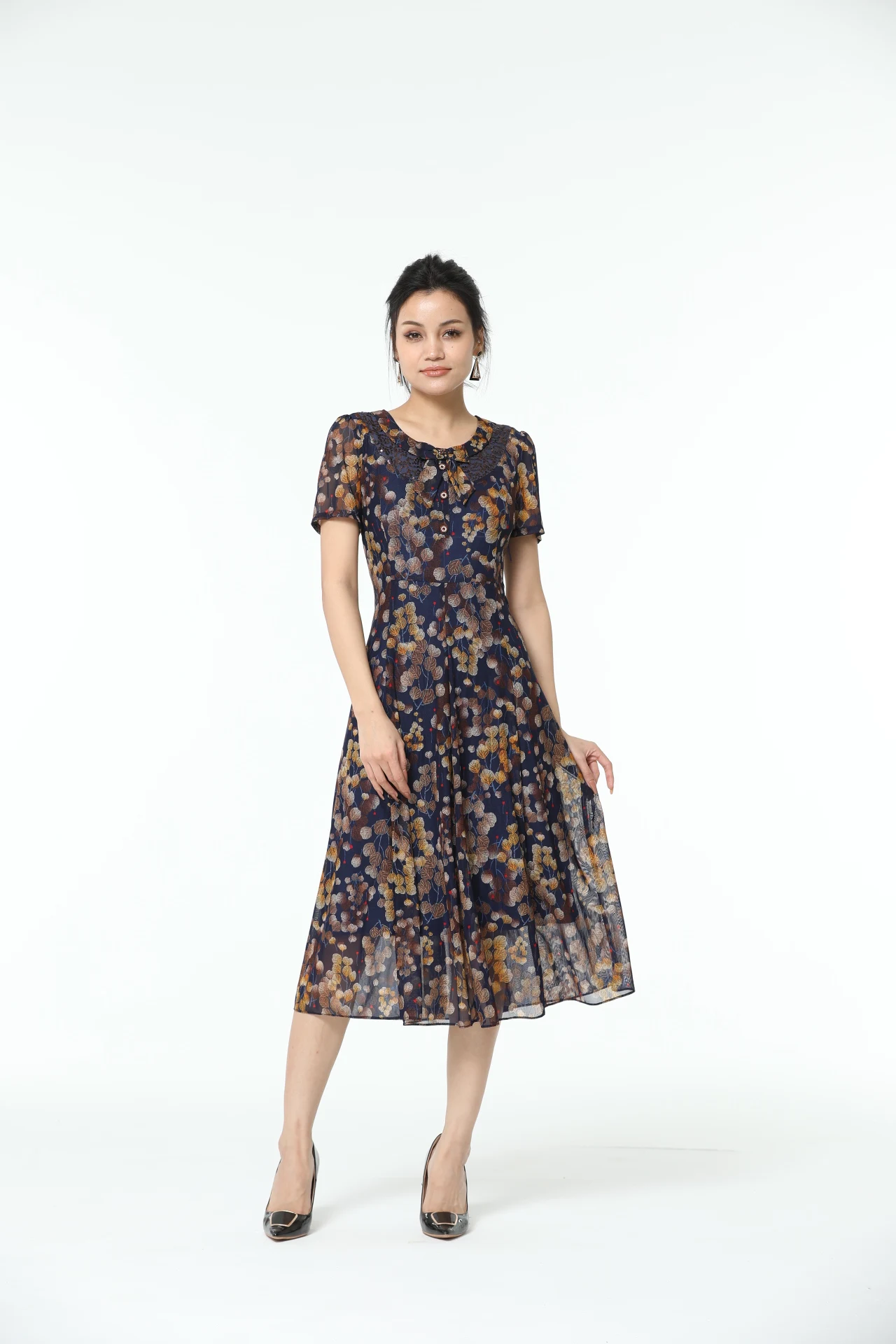 

Luxury Elegant Smart Vintage O-neck Detail Short Sleeves Leaf Print Blue Gold Silk-Feeling Dress for Women Summer Fall
