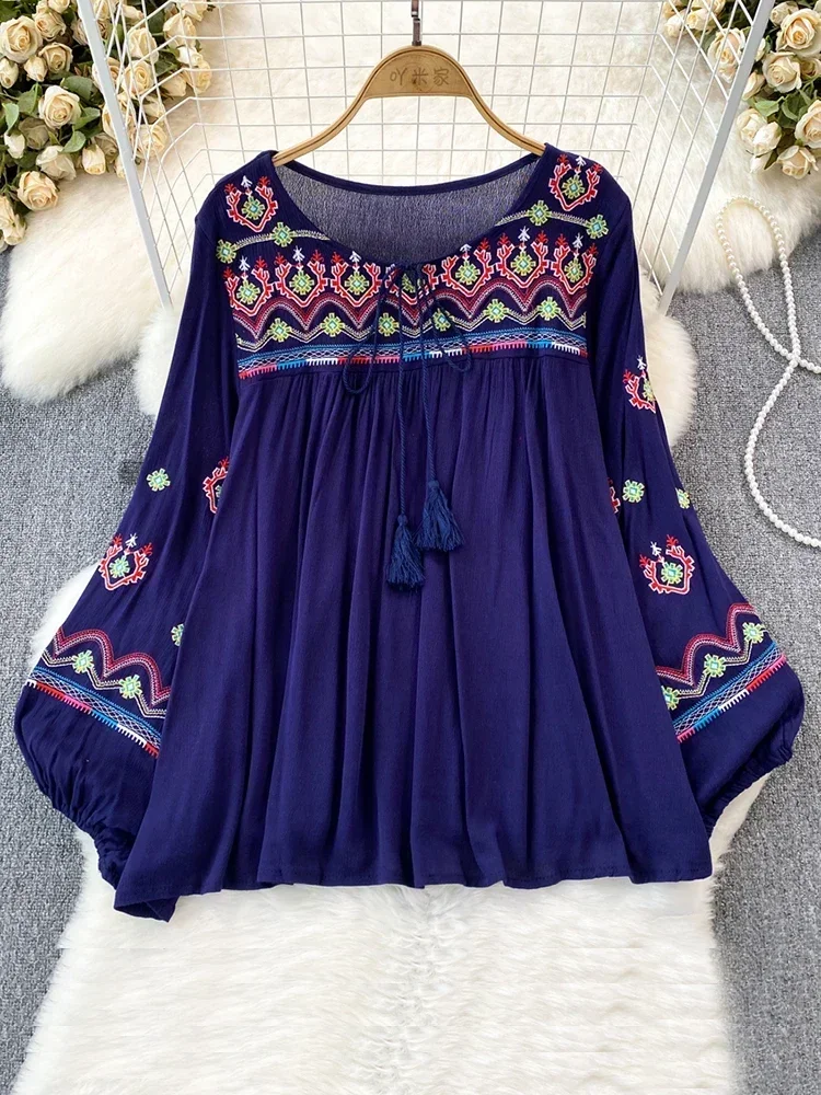 Women Spring Autumn Retro Indie Folk Round Neck Embroidery
