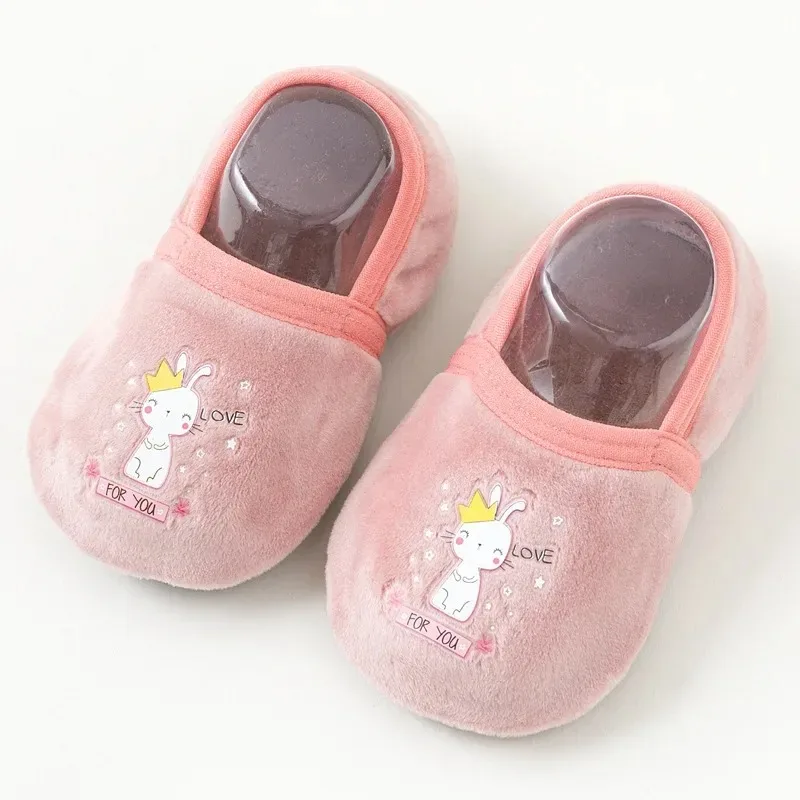 Plus Velvet Thickening Baby Girls Boys Cute Cartoon Non-slip Toddler Floor Socks Animal Pattern First Walker Shoes For Newborns